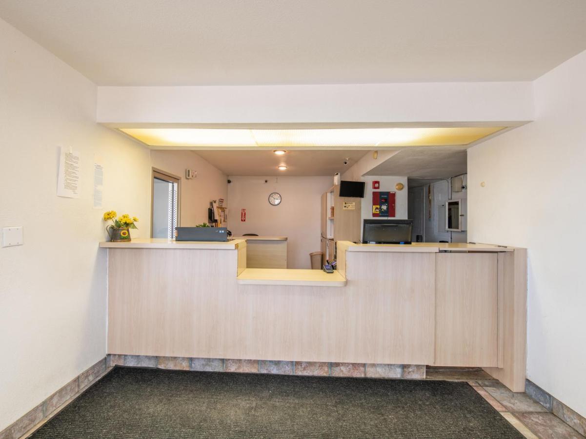 Regency Inn Tulsa Oakhurst Buitenkant foto